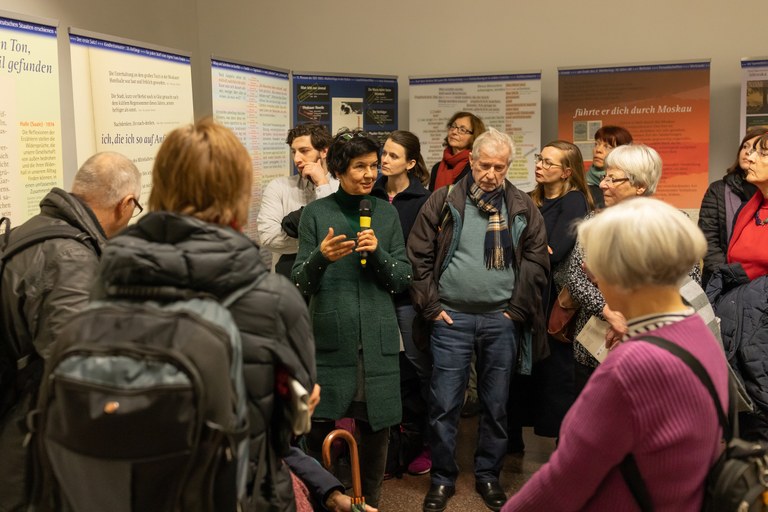 Ausstellungseröffnung LUX 5.12.2019 2.jpg