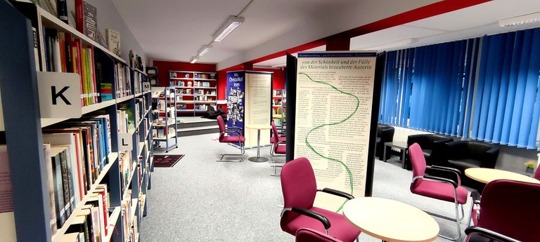 neu CW lesen 11-21 Bibliothek Seelow2.jpg