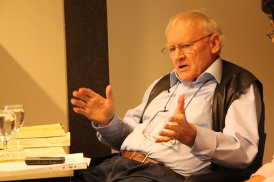 Juni 2015 Gerhard Wolf erzählte von der "Wende-Gründung" seines bibliophilen Verlags JanusPress 1990