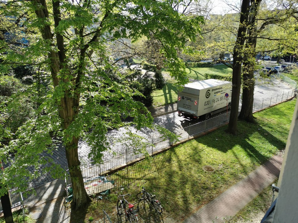 Umzugswagen fährt ab