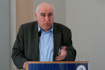 Dr. Hermann Simon 